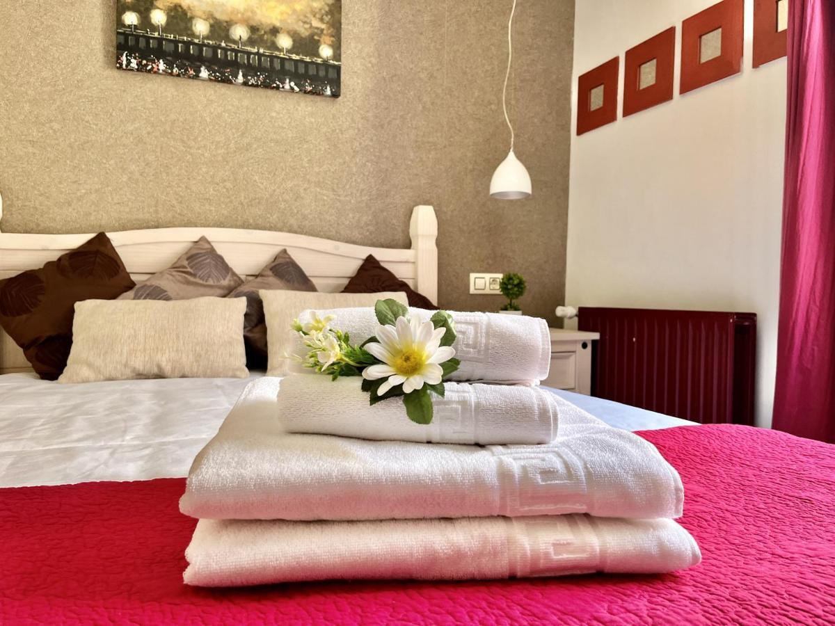 Hostal Nomadas By Gloove ビジャルバ・デ・ラ・シエラ エクステリア 写真