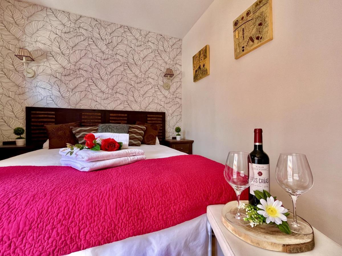 Hostal Nomadas By Gloove ビジャルバ・デ・ラ・シエラ エクステリア 写真