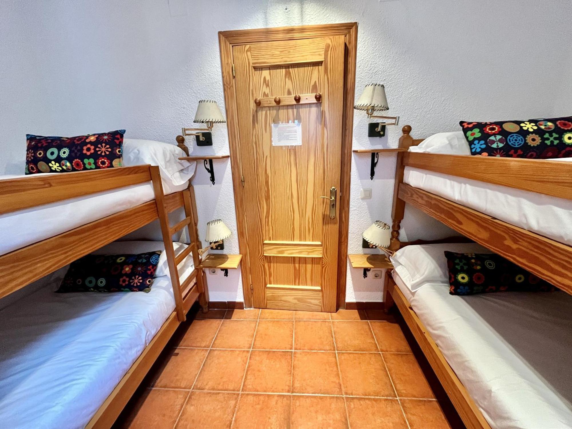Hostal Nomadas By Gloove ビジャルバ・デ・ラ・シエラ エクステリア 写真