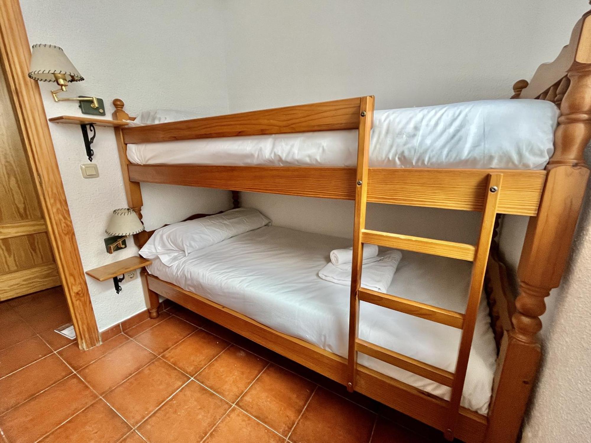 Hostal Nomadas By Gloove ビジャルバ・デ・ラ・シエラ エクステリア 写真